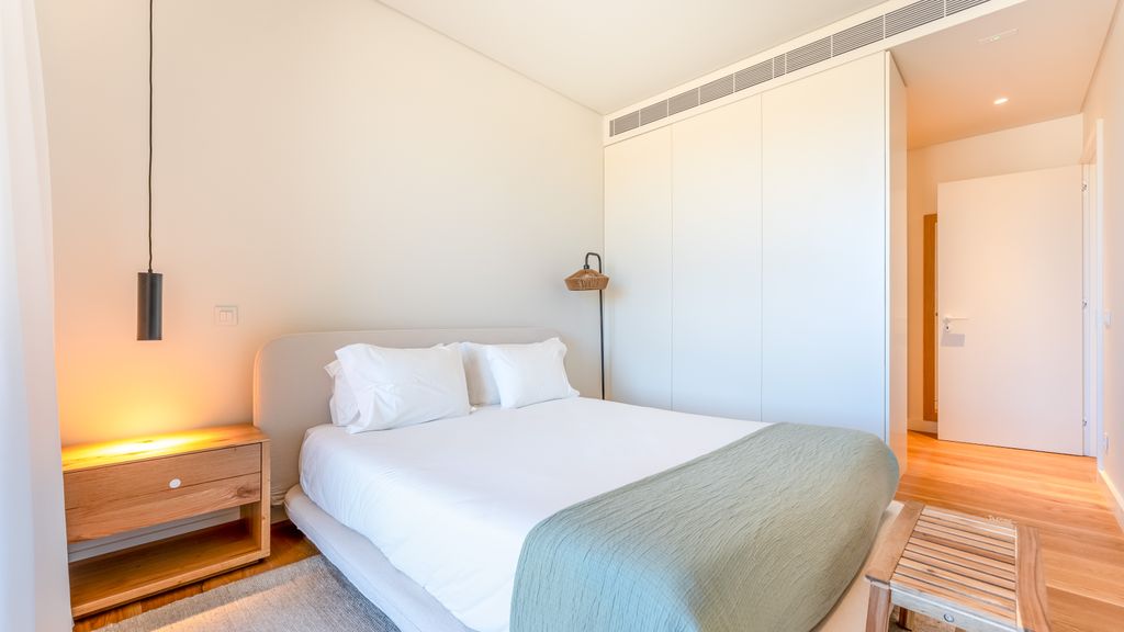 Luxury 2Bdr Flat w/Pool in Quarteira by LovelyStay