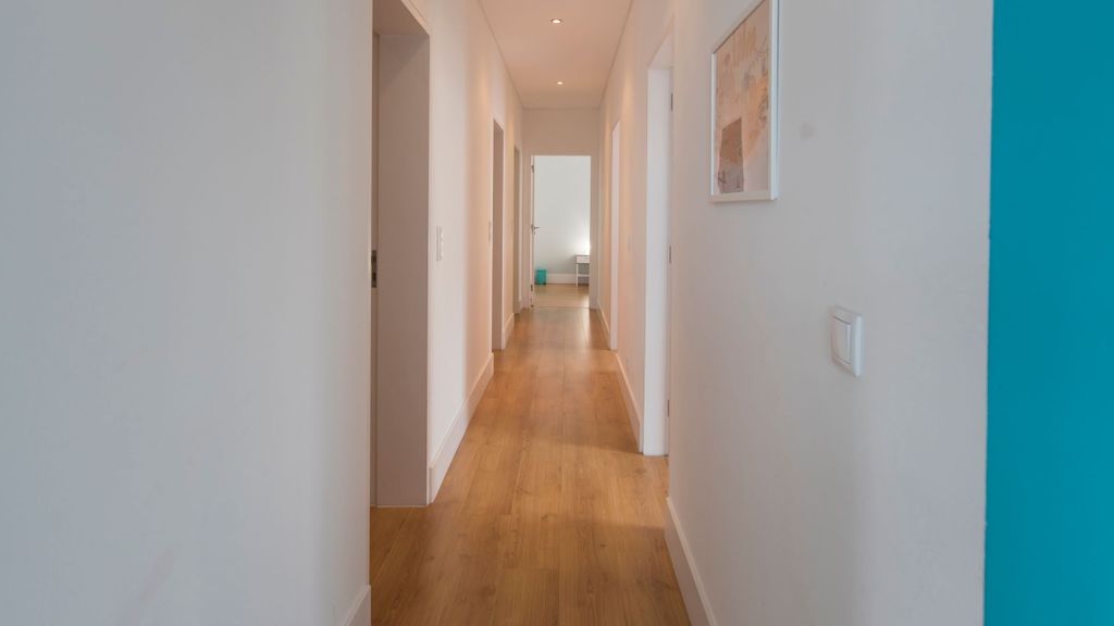 Sunny 3BDR Apartment in Graça by LovelyStay