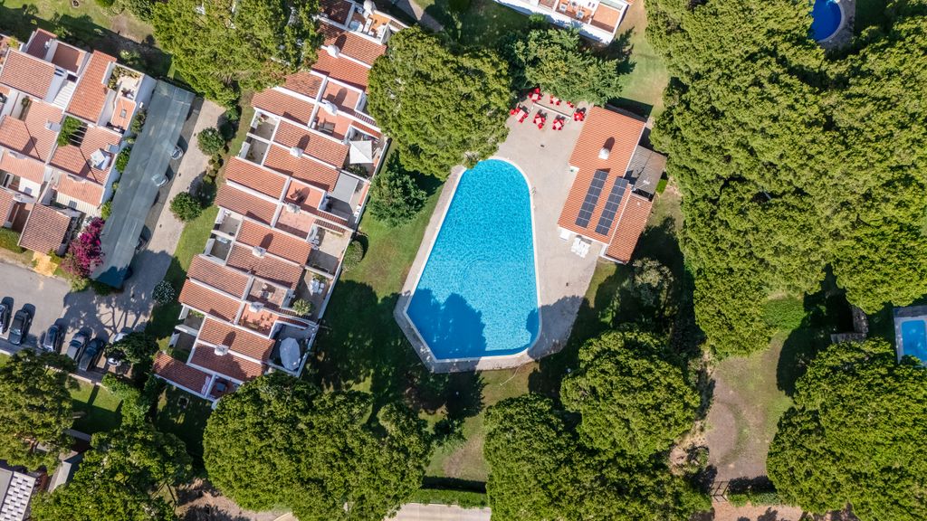 Villa Ipanema Poolside Living by LovelyStay