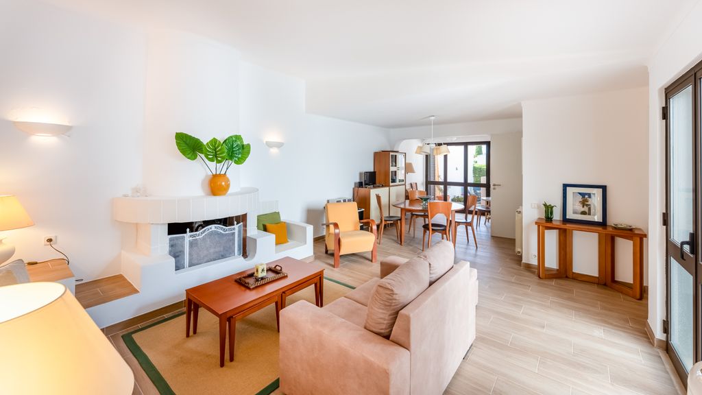 Villa Ipanema Poolside Living by LovelyStay