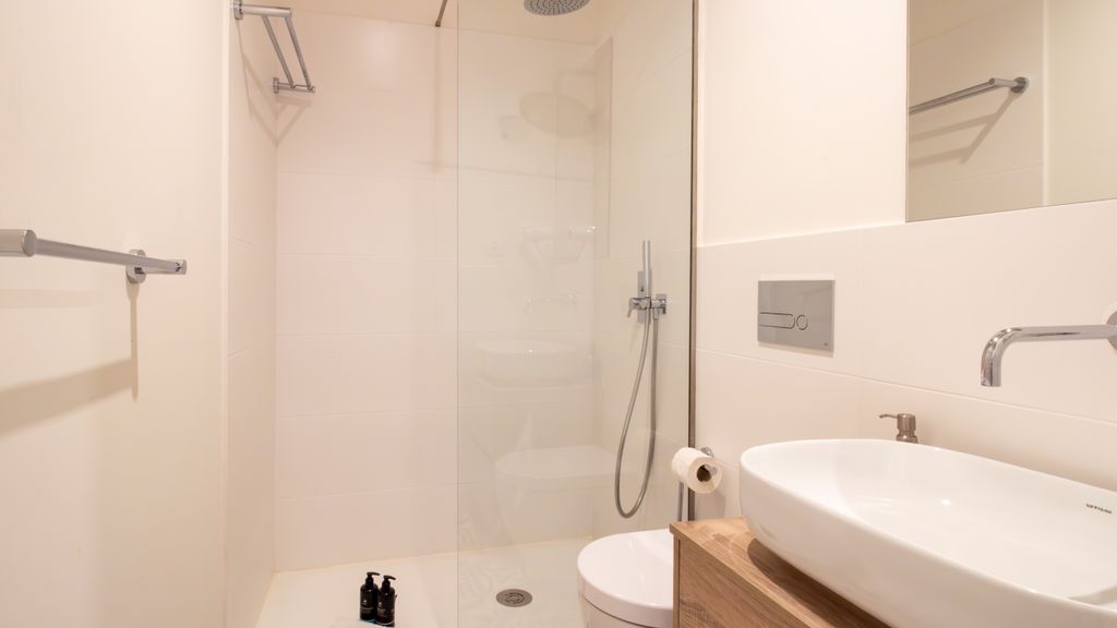 Caldeireiros 95 | Stylish Studio by LovelyStay