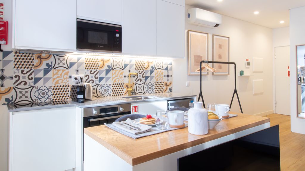 Caldeireiros 95 | Stylish Studio by LovelyStay
