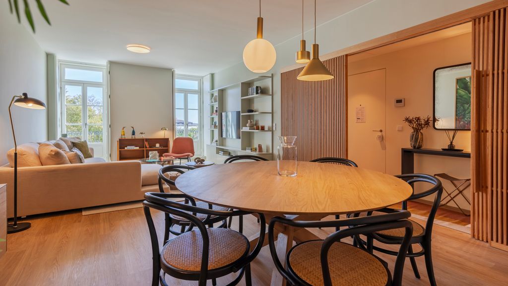 3BDR Upscale Apartment by LovelyStay