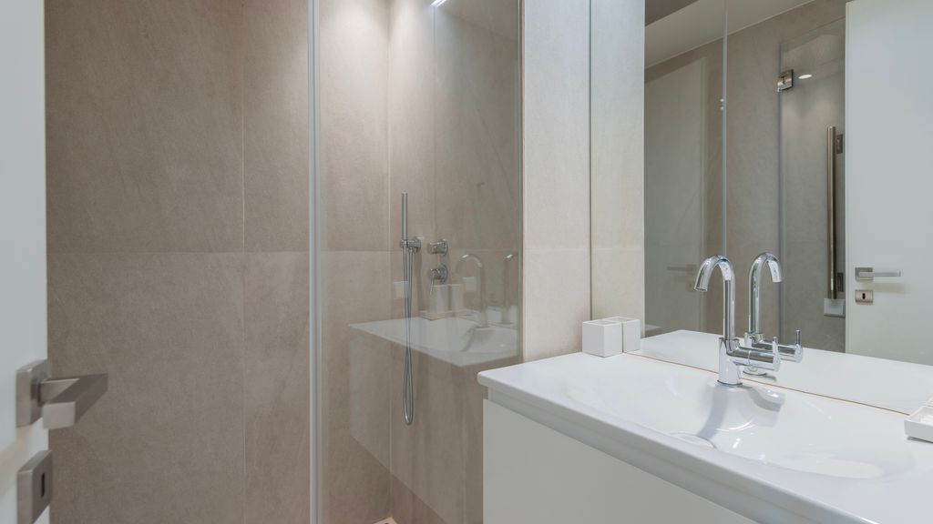 3BDR Upscale Apartment by LovelyStay