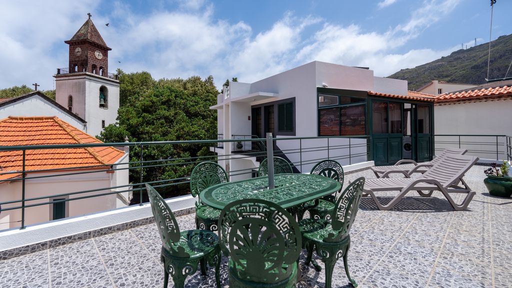Machico Village by LovelyStay