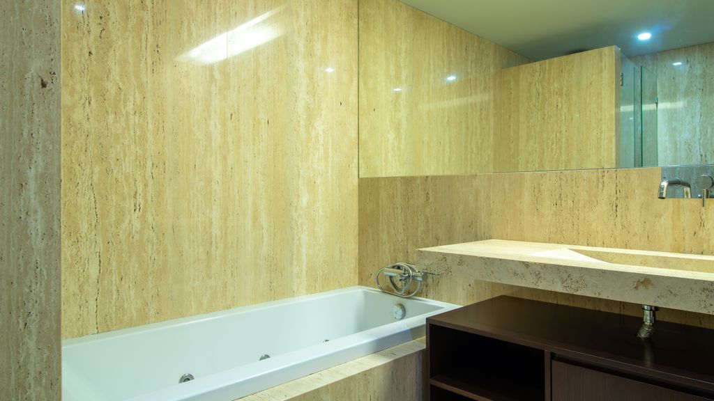 Gaya Residence 494 B, 5D by LovelyStay