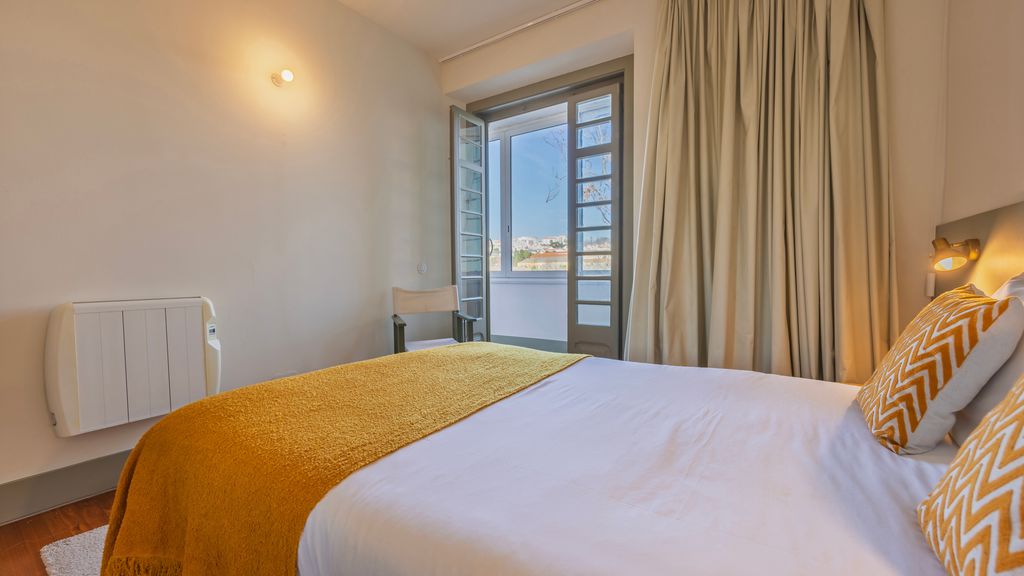 Jardim do Embaixador 3BDR Apartment by LovelyStay