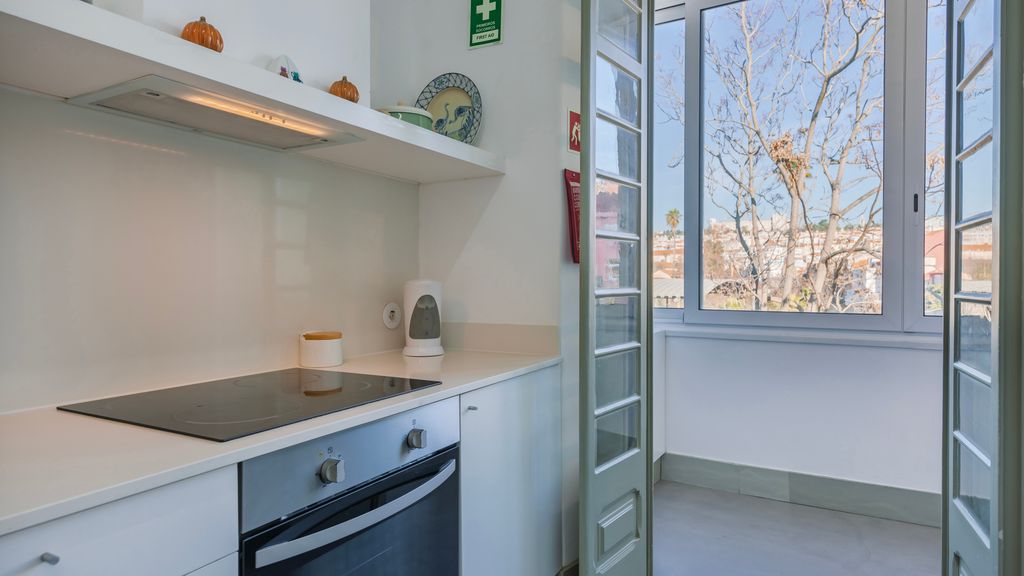Jardim do Embaixador 3BDR Apartment by LovelyStay