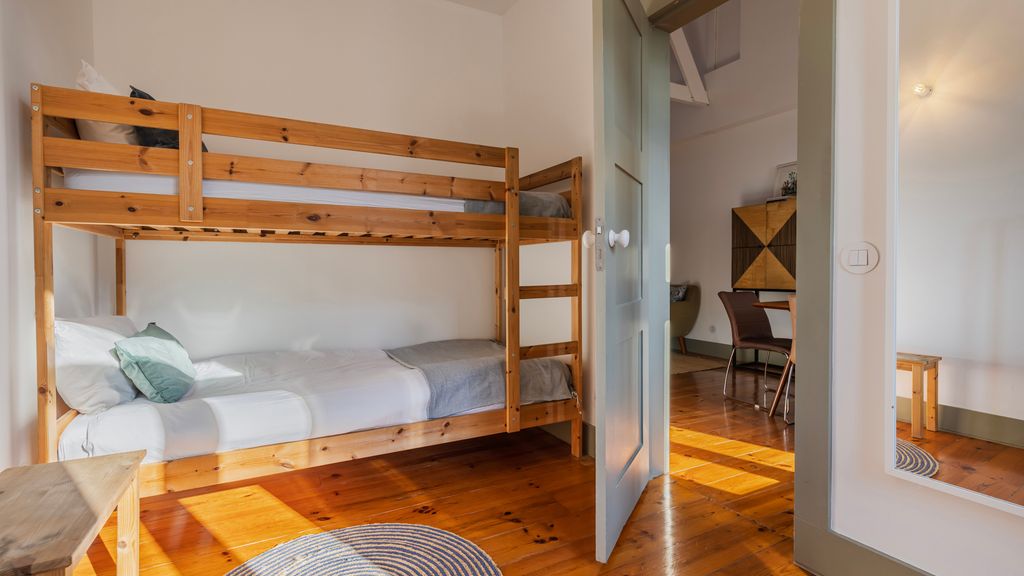 Jardim do Embaixador 3BDR Apartment by LovelyStay
