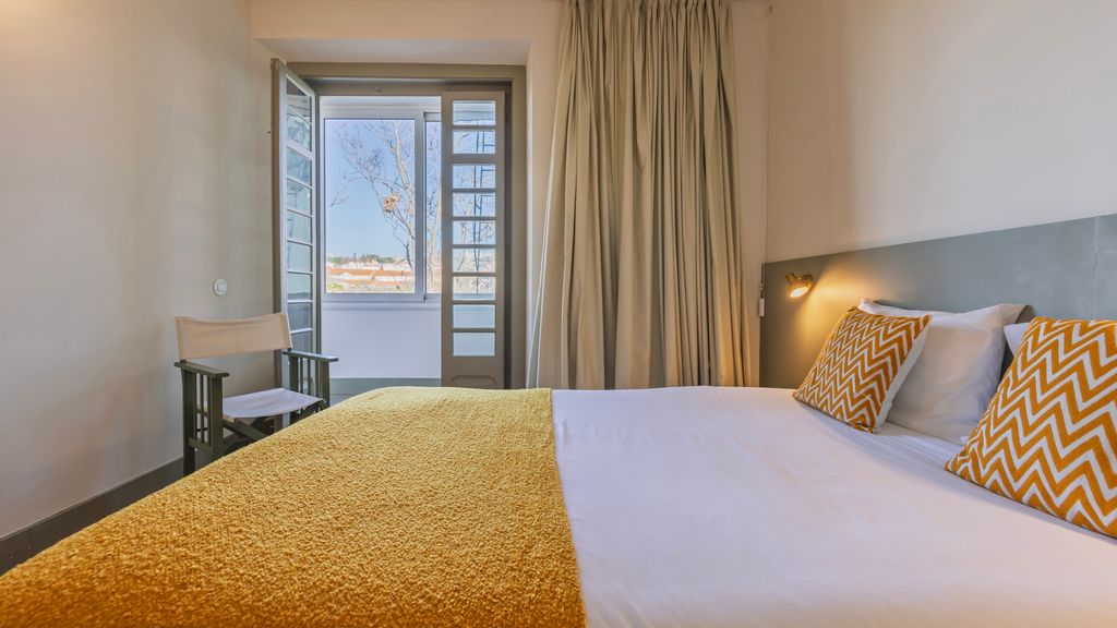 Jardim do Embaixador 3BDR Apartment by LovelyStay
