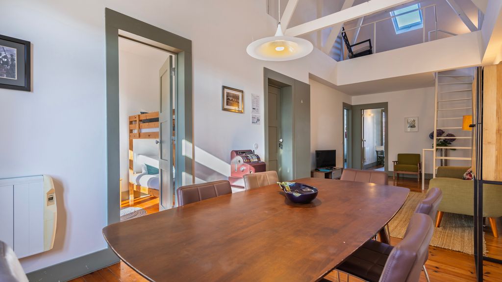 Jardim do Embaixador 3BDR Apartment by LovelyStay