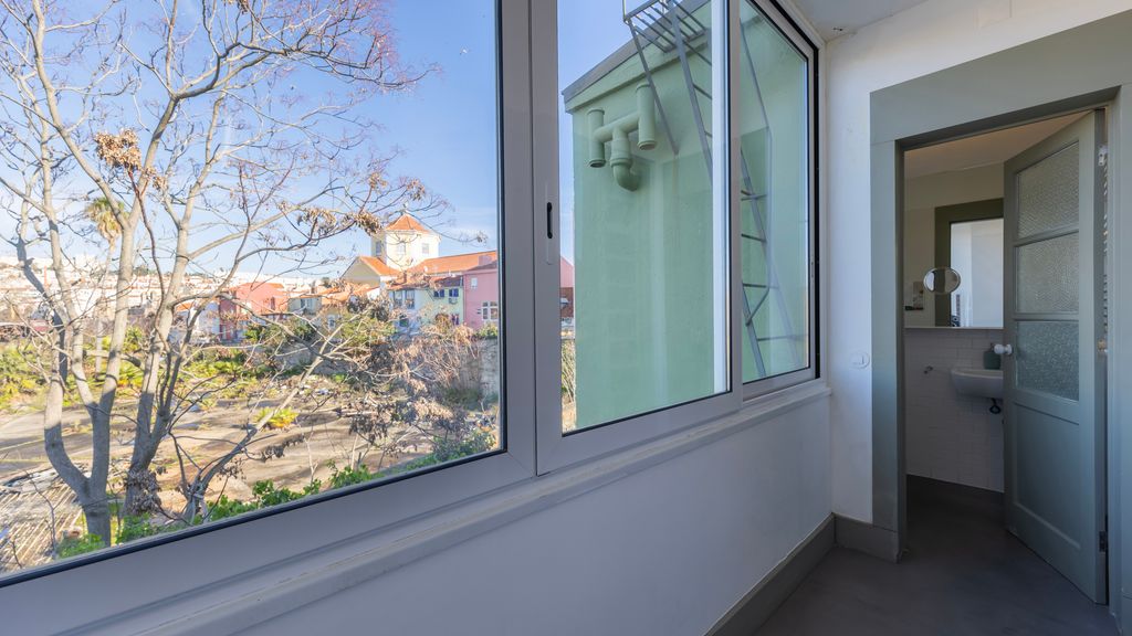 Jardim do Embaixador 3BDR Apartment by LovelyStay