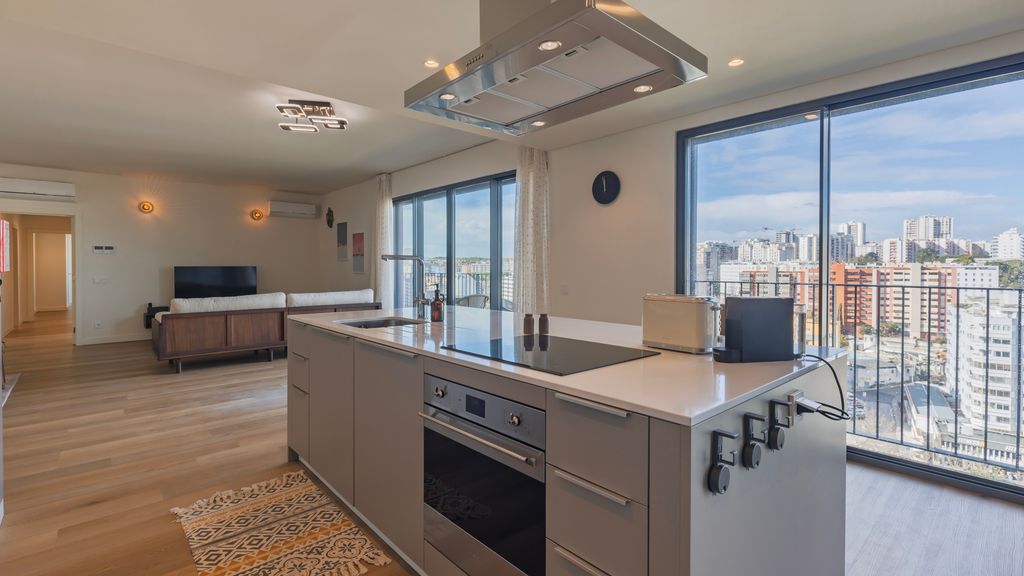 Gorgeous Apartment with city view by LovelyStay