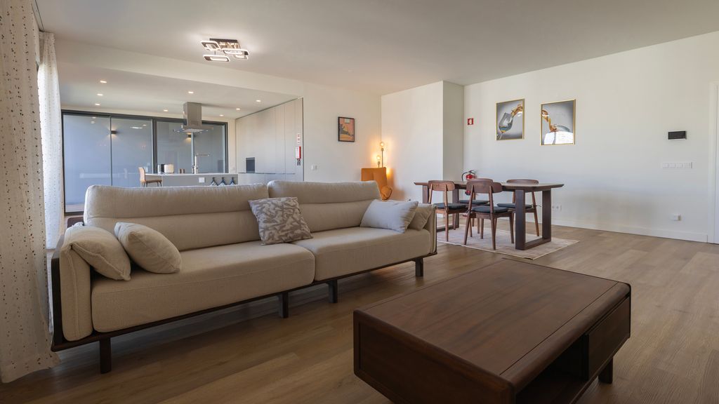 Gorgeous Apartment with city view by LovelyStay