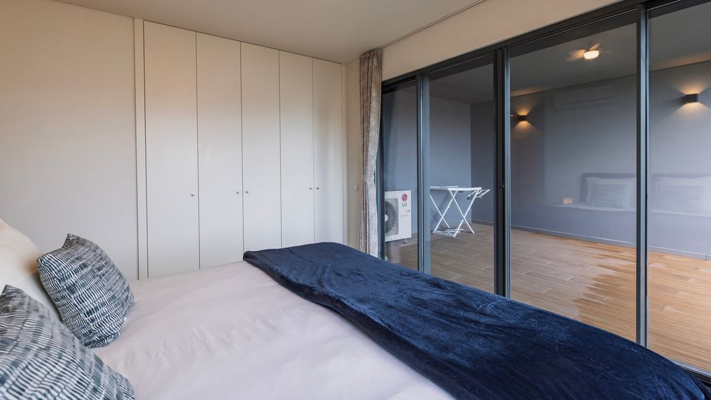 Gorgeous Apartment with city view by LovelyStay