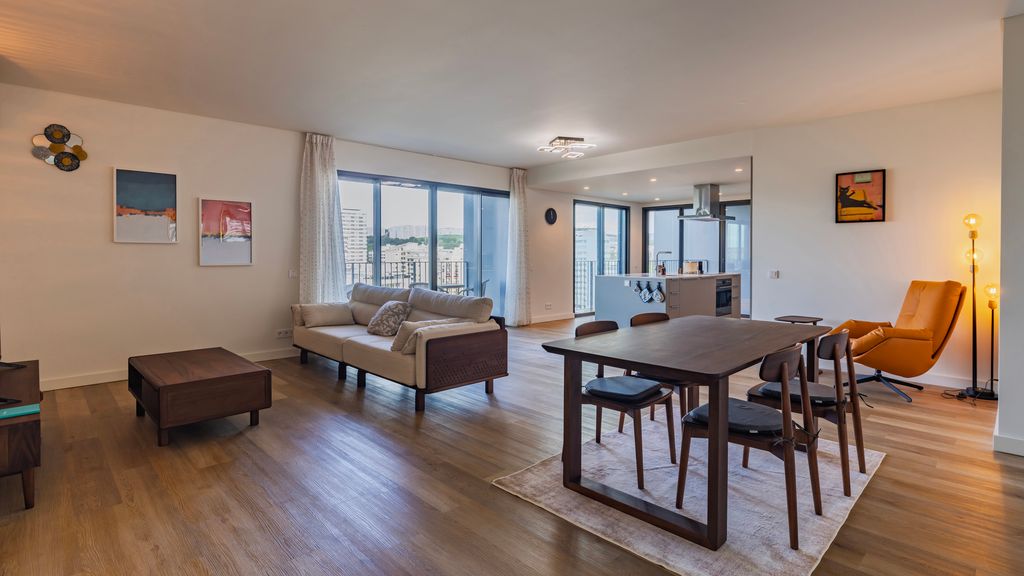 Gorgeous Apartment with city view by LovelyStay