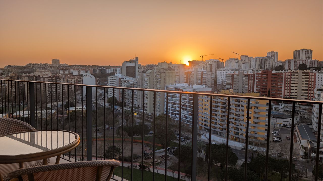 Gorgeous Apartment with city view by LovelyStay