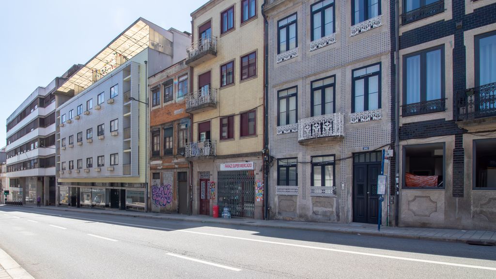 Rua Santa Catarina 1061, RC Trás