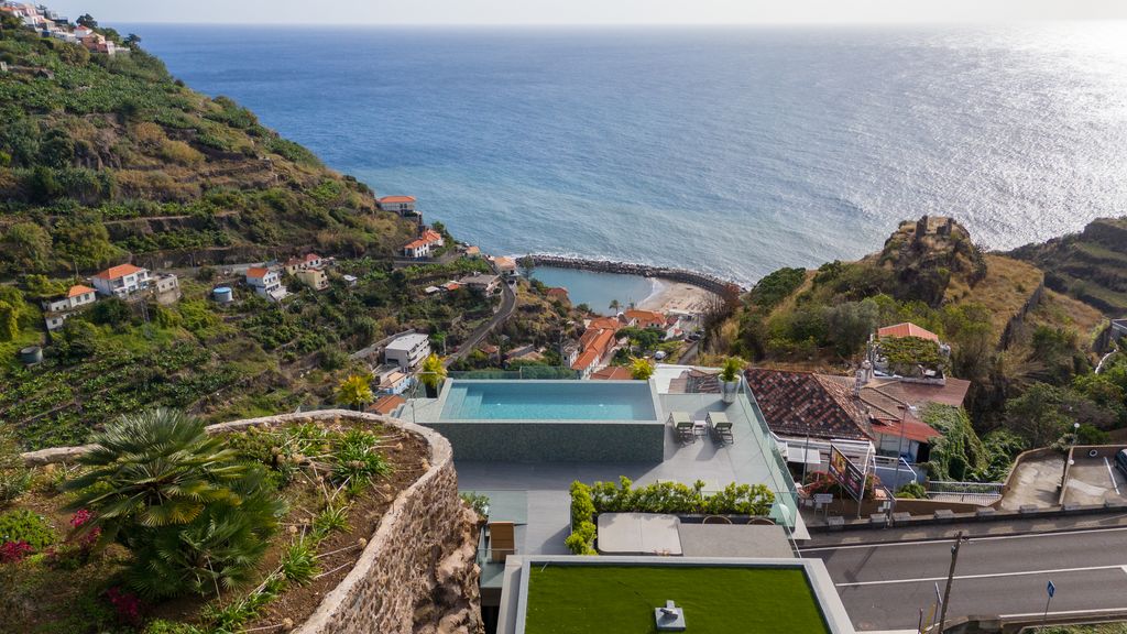 Orion Calheta Hills by LovelyStay