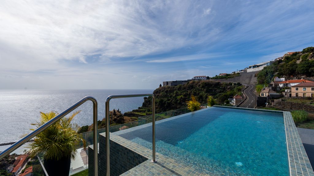 Orion Calheta Hills by LovelyStay