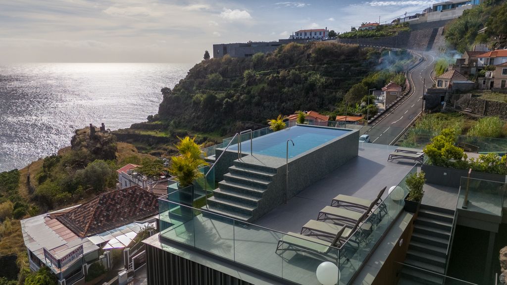 Orion Calheta Hills by LovelyStay