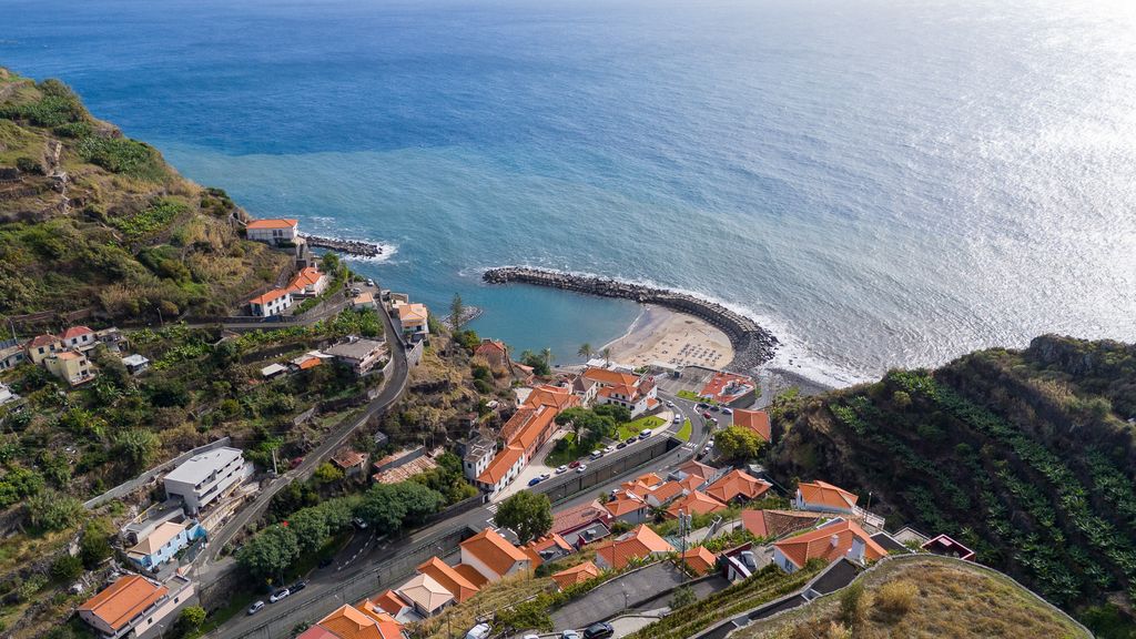 Orion Calheta Hills by LovelyStay