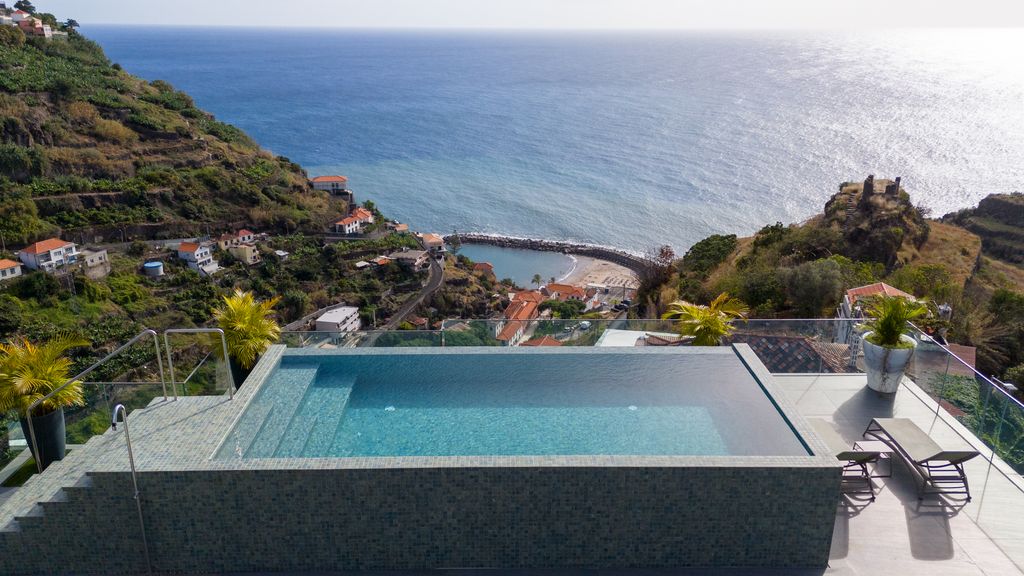 Orion Calheta Hills by LovelyStay