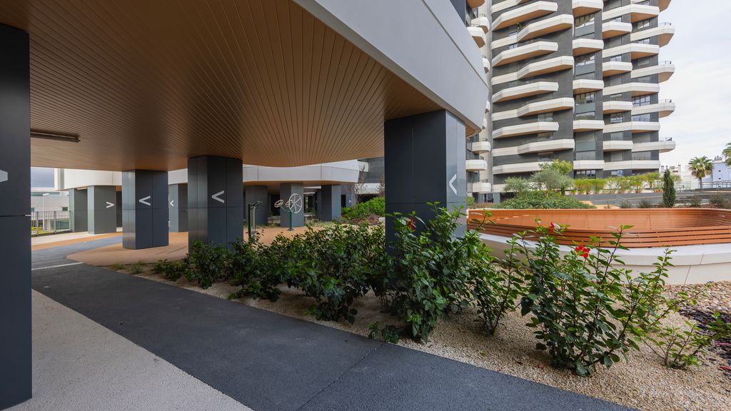 Upscale 1BDR with Pool & Parking by LovelyStay