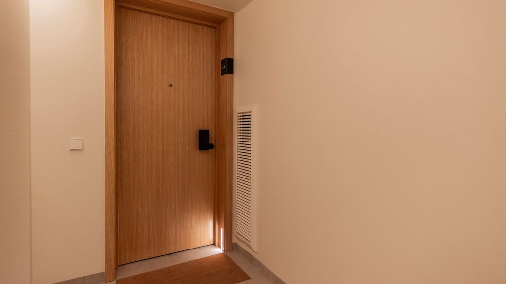 Upscale 1BDR with Pool & Parking by LovelyStay