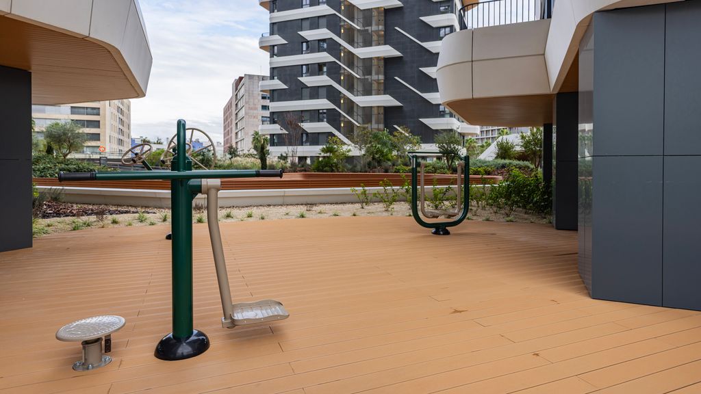Upscale 1BDR with Pool & Parking by LovelyStay