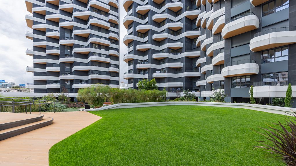 Upscale 1BDR with Pool & Parking by LovelyStay