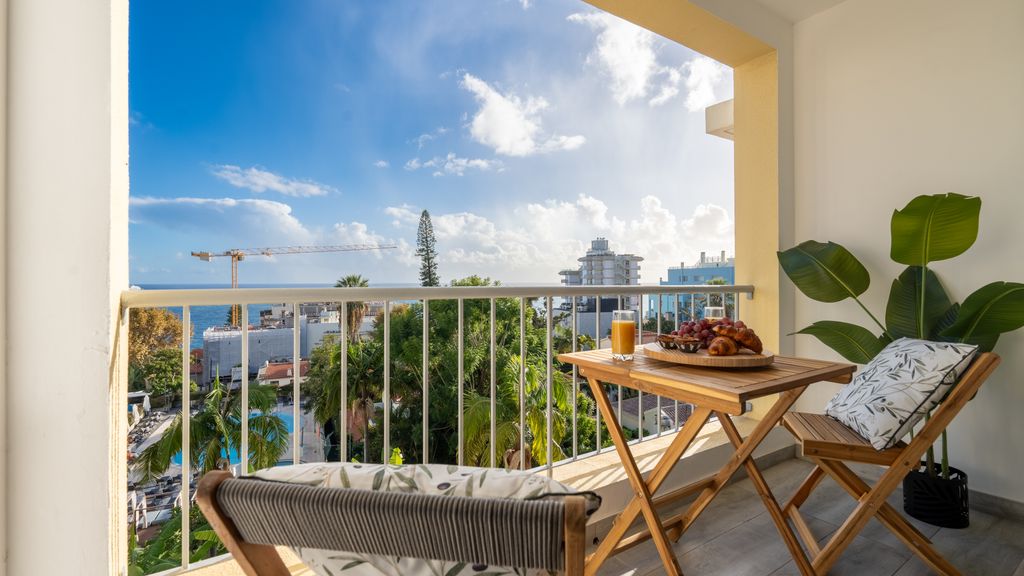 Conde Casa Branca by LovelyStay