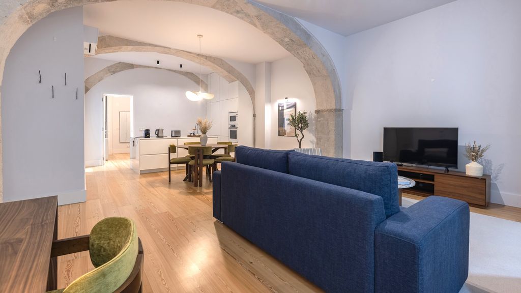 Chiado Aura Apartment by LovelyStay
