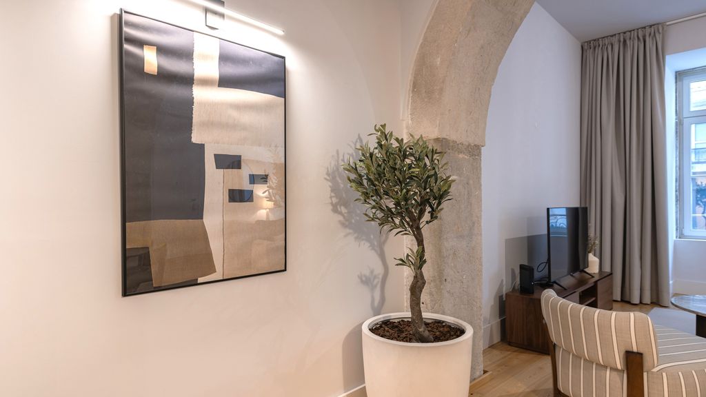 Chiado Aura Apartment by LovelyStay