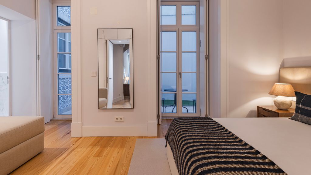 Chiado Aura Apartment by LovelyStay