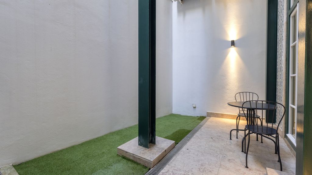 Chiado Aura Apartment by LovelyStay