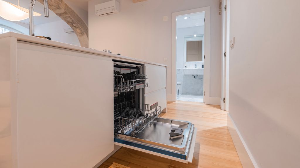 Chiado Aura Apartment by LovelyStay