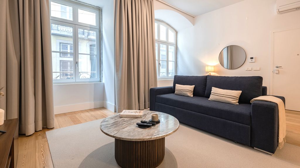 Chiado Aura Apartment by LovelyStay