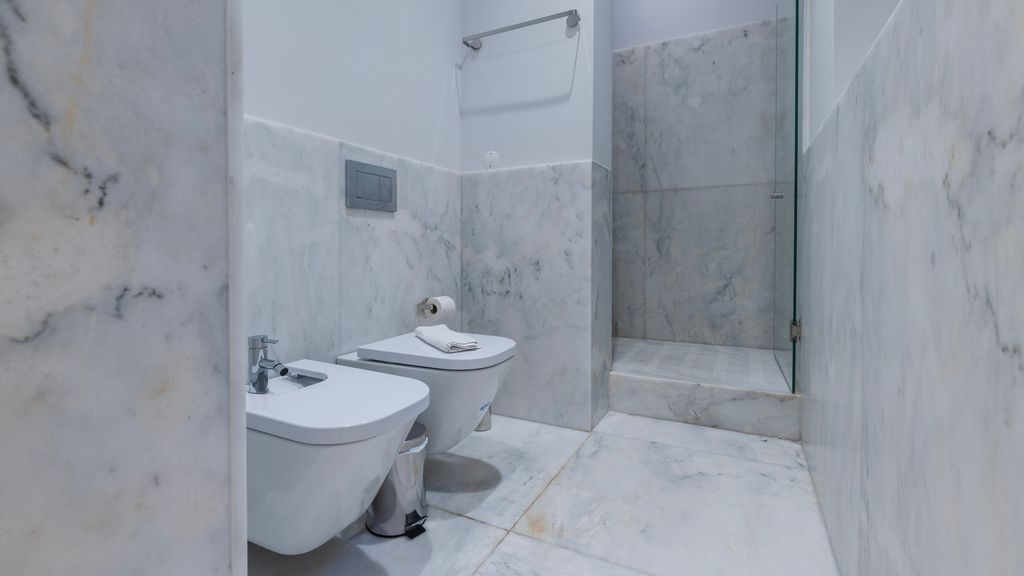 Chiado Aura Apartment by LovelyStay