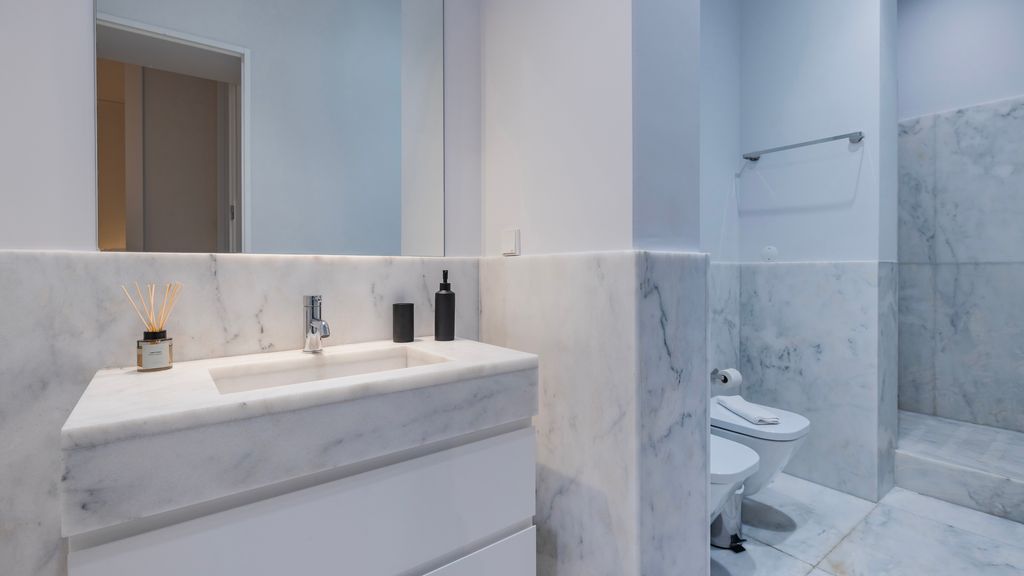 Chiado Aura Apartment by LovelyStay