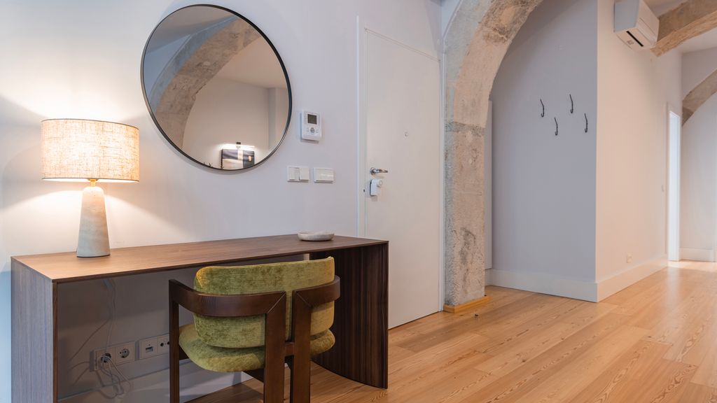 Chiado Aura Apartment by LovelyStay