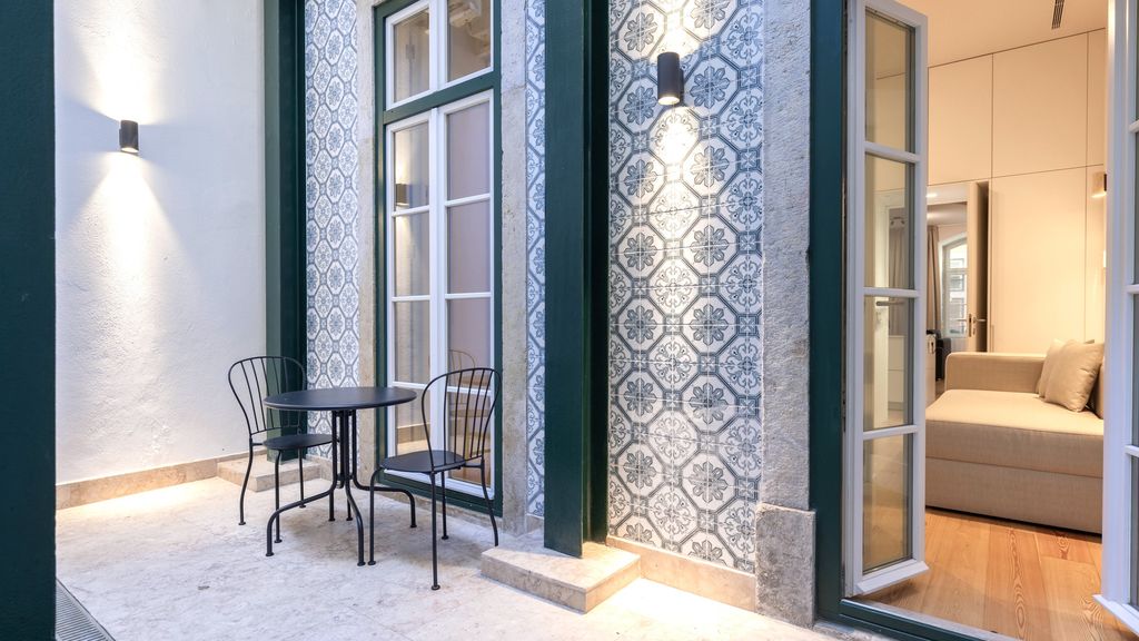 Chiado Aura Apartment by LovelyStay