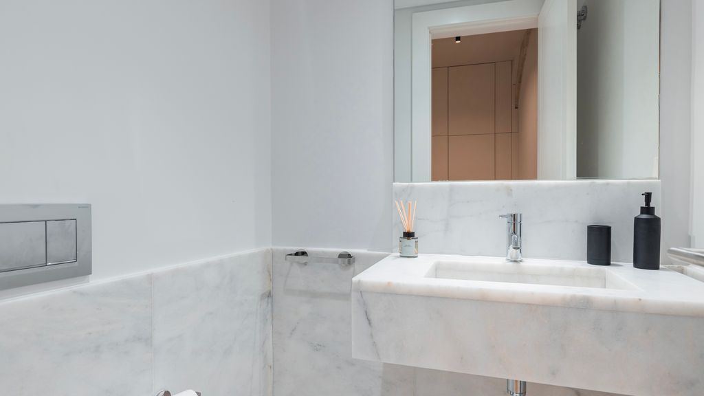 Chiado Aura Apartment by LovelyStay