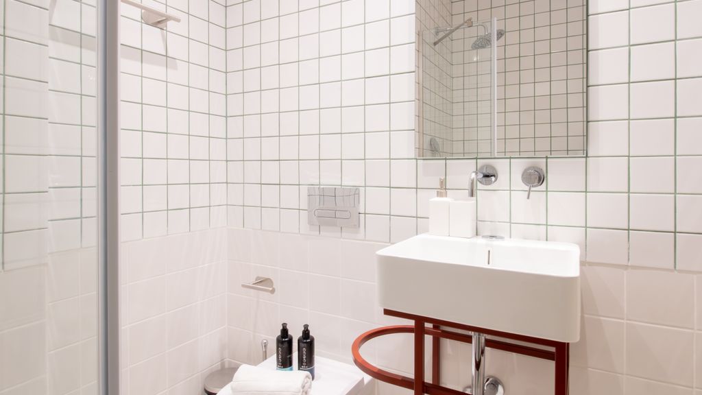 Bainharia 82: Stylish 1BR High Floor by LovelyStay