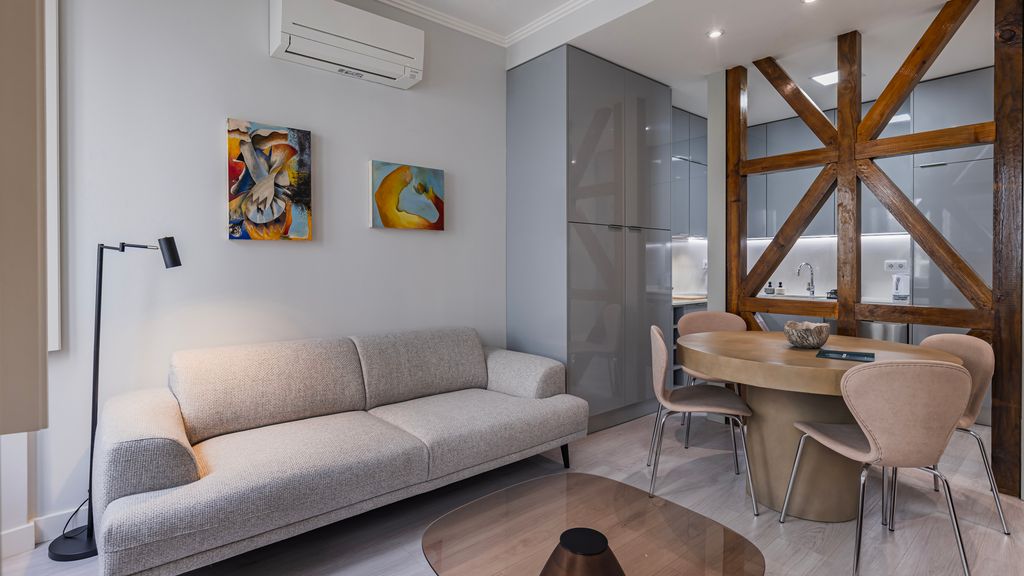 Príncipe Real Charm Apartment by LovelyStay