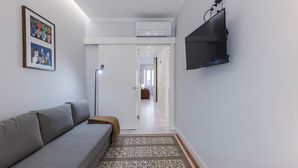 Príncipe Real Charm Apartment by LovelyStay
