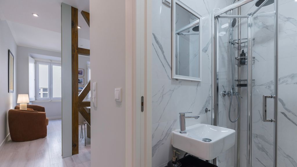 Príncipe Real Charm Apartment by LovelyStay