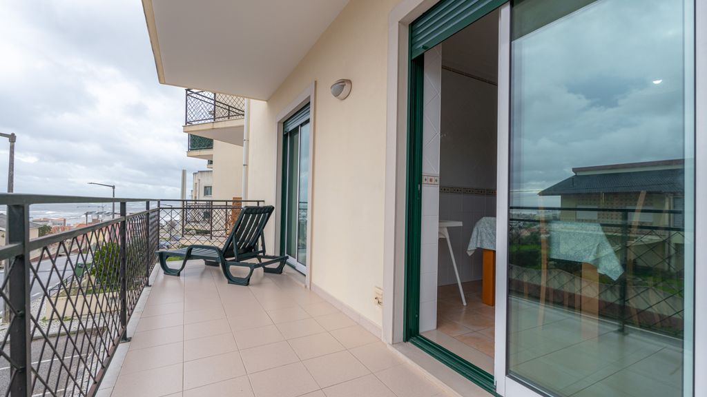 Atlantic Ocean 2BDR with Pool by LovelyStay