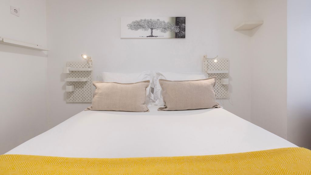 Lisbon City Apartment with Patio by LovelyStay