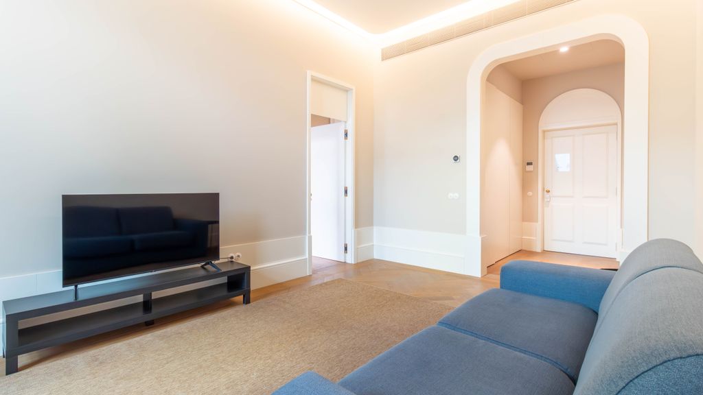 Entreparedes House - 2BR Garden Flat